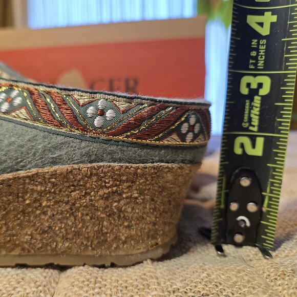 Haflinger "Art Noveau" 2025 Raised Heel Wool Mule in Kiwi, NIB, Runs Large - Picture 6 of 7